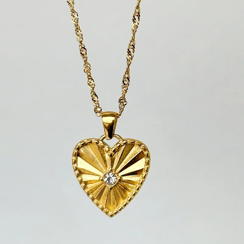 women’s fashion necklace-Pretty Heart Necklace