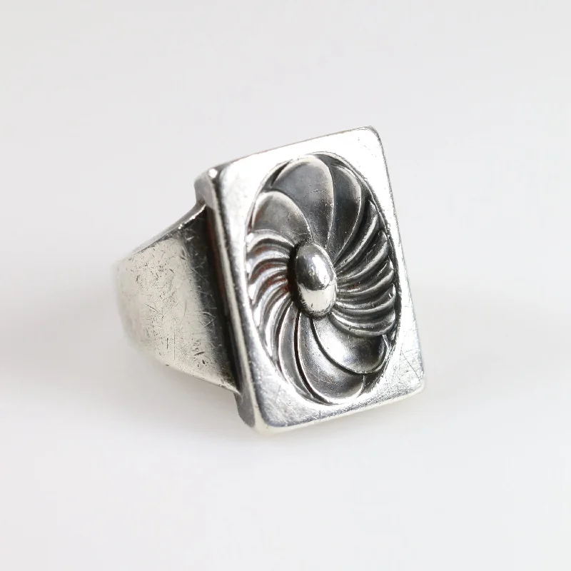 women’s timeless ring-Vintage Georg Jensen Jewelry | Henry Pilstrup Lotus Flower Ring 82A Denmark