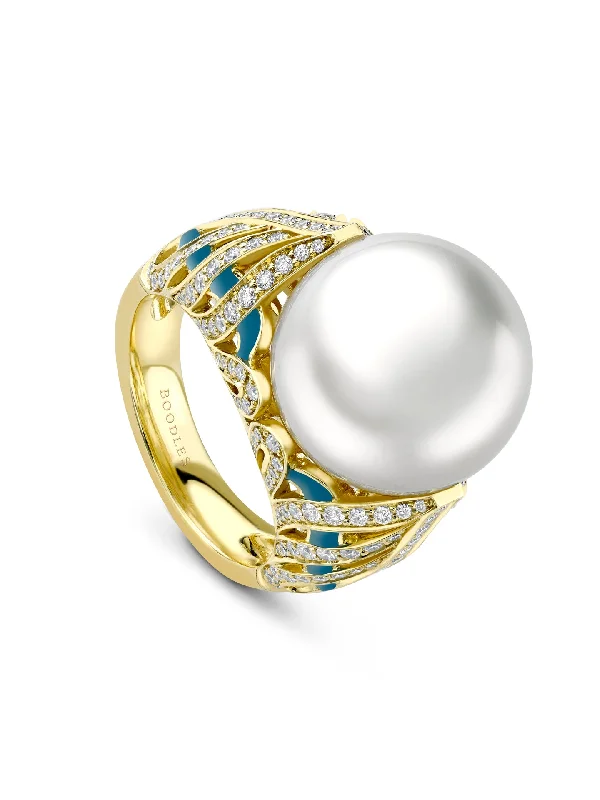 women’s signet ring-A Family Journey Copenhagen Pearl Yellow Gold Ring