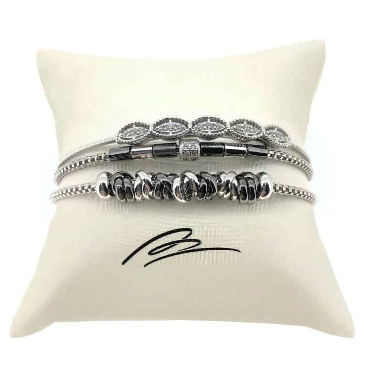 women’s pearl bangle-Black Stack