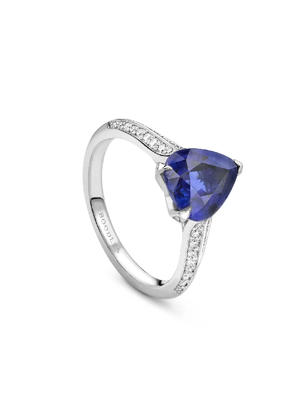 women’s sparkling diamond ring-Petal Pear Sapphire Platinum Ring