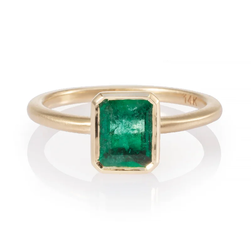 women’s ruby ring-Charm Emerald Ring