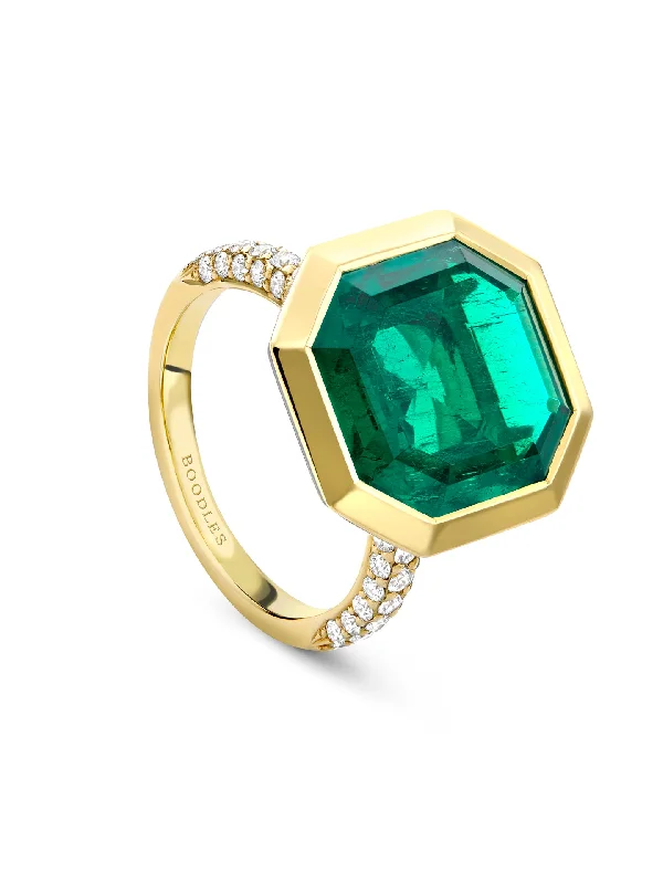 women’s oval-shaped ring-Florentine Dolce Vita Emerald Yellow Gold Ring