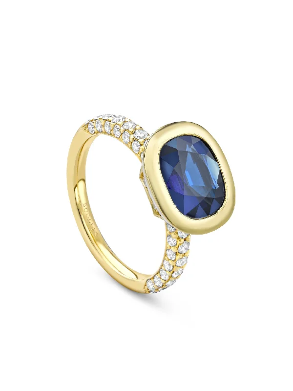 women’s floral ring-Florentine Dolce Vita Cushion Sapphire Yellow Gold Ring