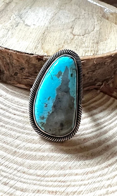 women’s gold ring-CHIMNEY BUTTE Navajo Turquoise Bean Ring, size 8 1/4