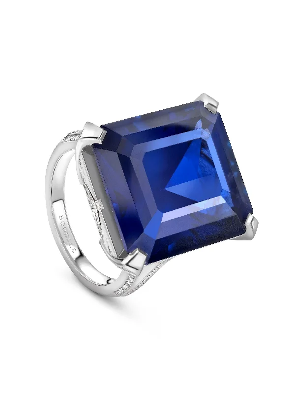 women’s twisted band ring-Fifth Avenue Octagonal Sapphire Platinum Ring