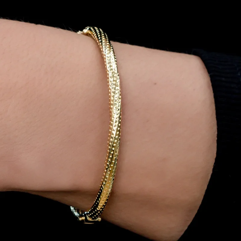 women’s sleek bangle-Yellow Gold Bangle